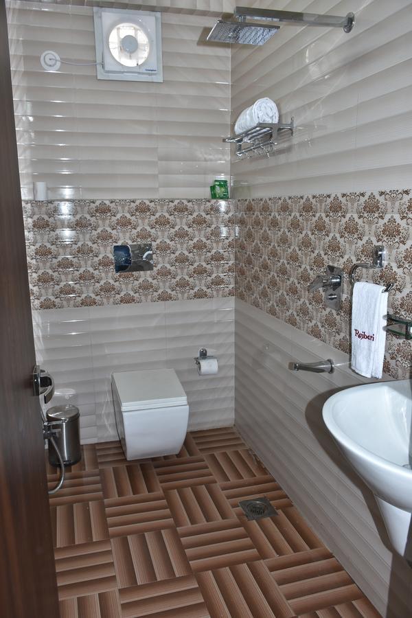 Hotel Daftari Palace Kishanganj 외부 사진